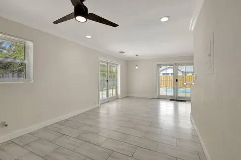 1225 16th Avenue N B Lake Worth Beach FL 33460