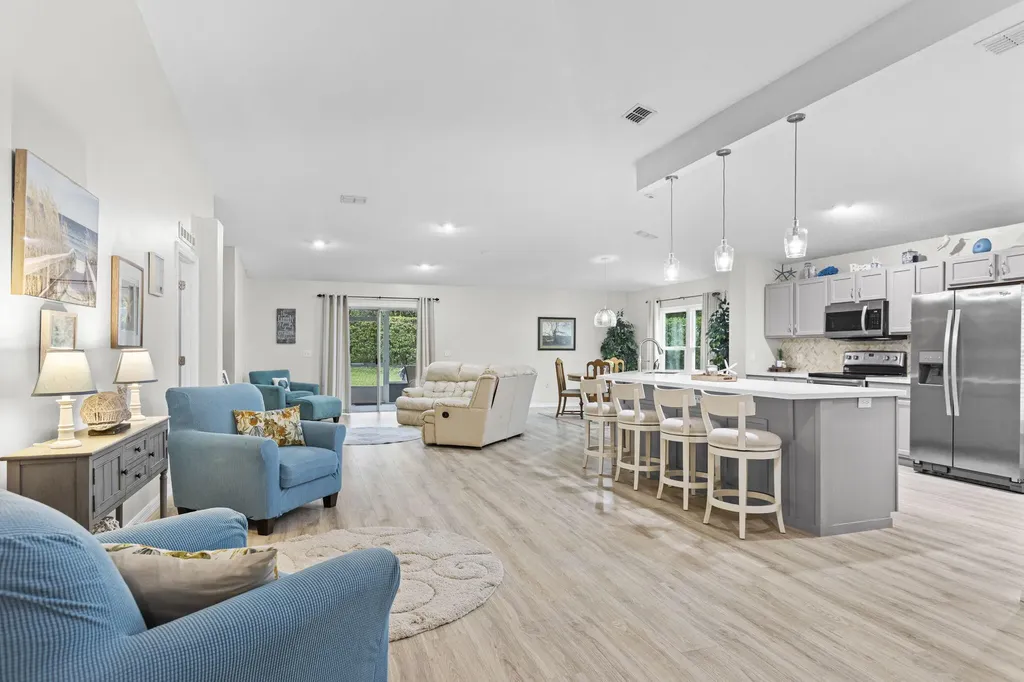 2551 12th Square Vero Beach FL 32968