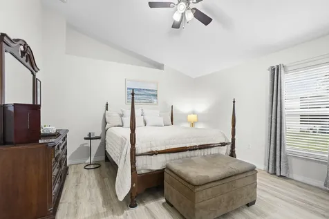 2551 12th Square Vero Beach FL 32968