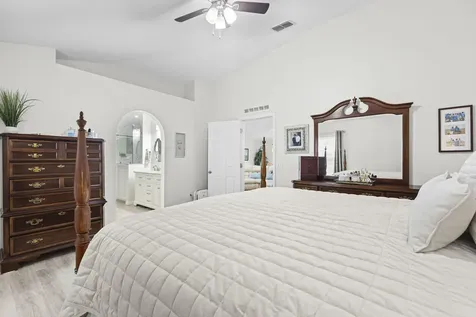 2551 12th Square Vero Beach FL 32968