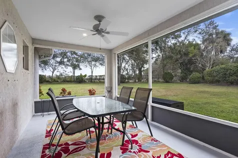 2551 12th Square Vero Beach FL 32968