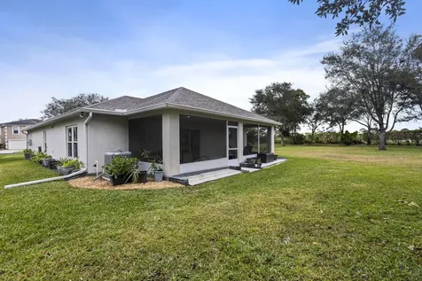 2551 12th Square Vero Beach FL 32968