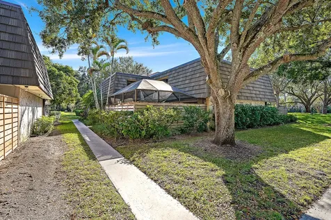 227 2nd Terrace Palm Beach Gardens FL 33418