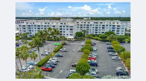 2840 S Ocean Boulevard Palm Beach FL 33480