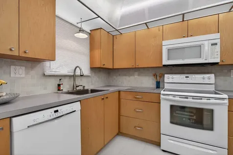 6080 Nw 44th Street Lauderhill FL 33319