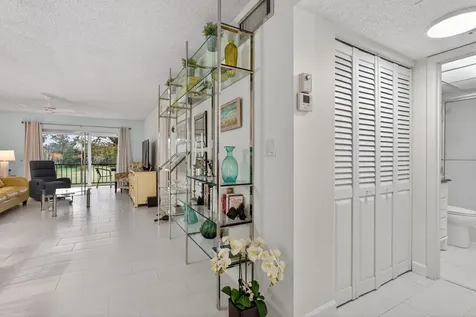 6080 Nw 44th Street Lauderhill FL 33319