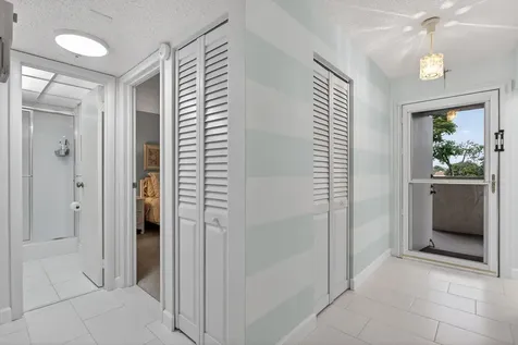 6080 Nw 44th Street Lauderhill FL 33319