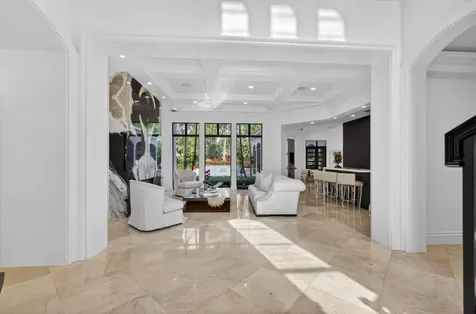213 Via Palacio Palm Beach Gardens FL 33418