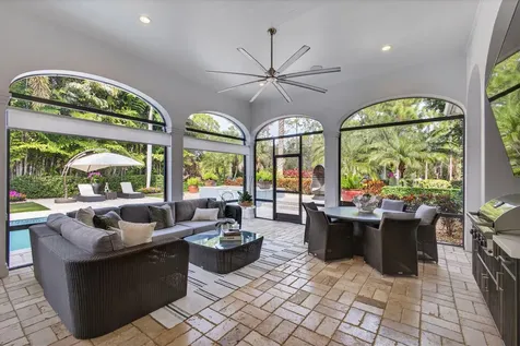213 Via Palacio Palm Beach Gardens FL 33418
