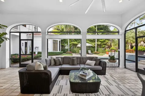 213 Via Palacio Palm Beach Gardens FL 33418