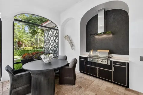 213 Via Palacio Palm Beach Gardens FL 33418