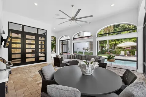 213 Via Palacio Palm Beach Gardens FL 33418
