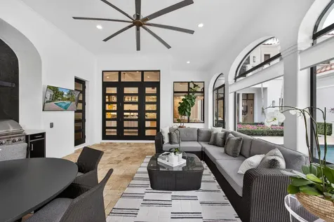 213 Via Palacio Palm Beach Gardens FL 33418