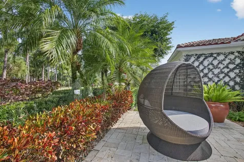 213 Via Palacio Palm Beach Gardens FL 33418