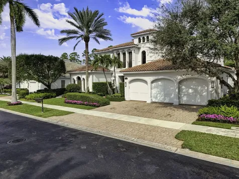 213 Via Palacio Palm Beach Gardens FL 33418