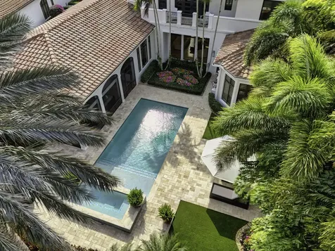 213 Via Palacio Palm Beach Gardens FL 33418