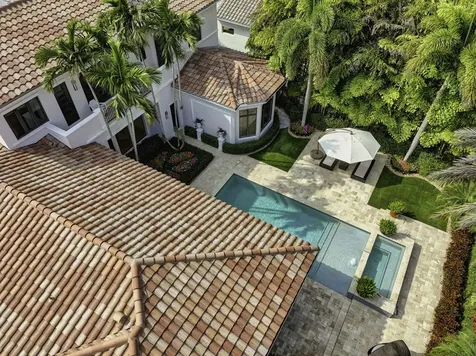 213 Via Palacio Palm Beach Gardens FL 33418