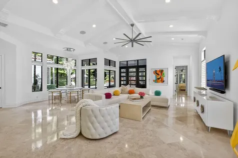 213 Via Palacio Palm Beach Gardens FL 33418