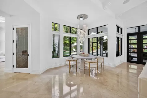213 Via Palacio Palm Beach Gardens FL 33418