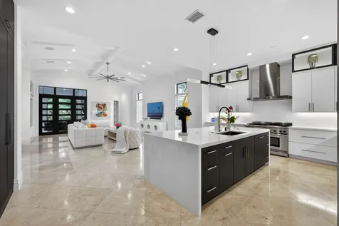213 Via Palacio Palm Beach Gardens FL 33418