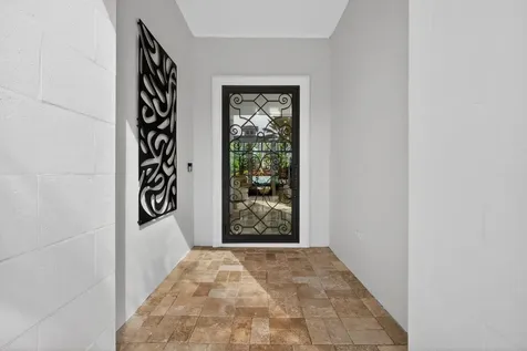 213 Via Palacio Palm Beach Gardens FL 33418