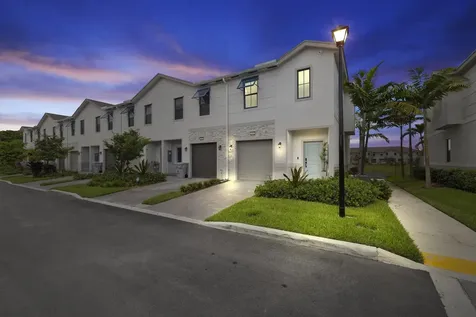 353 Nw 8th Court Pompano Beach FL 33060