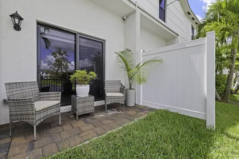 353 Nw 8th Court Pompano Beach FL 33060