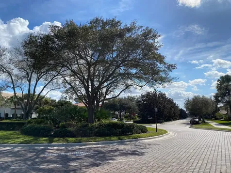 635 Castle Drive Palm Beach Gardens FL 33410