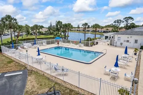 1238 S Lakes End Drive Fort Pierce FL 34982