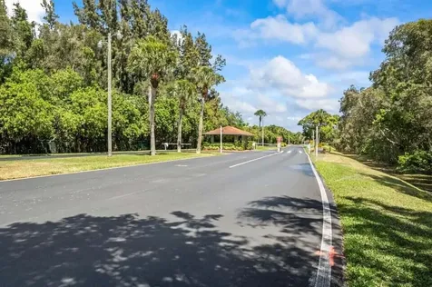 1238 S Lakes End Drive Fort Pierce FL 34982