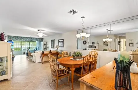 1238 S Lakes End Drive Fort Pierce FL 34982