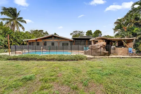 5612 Harding Street Hollywood FL 33021