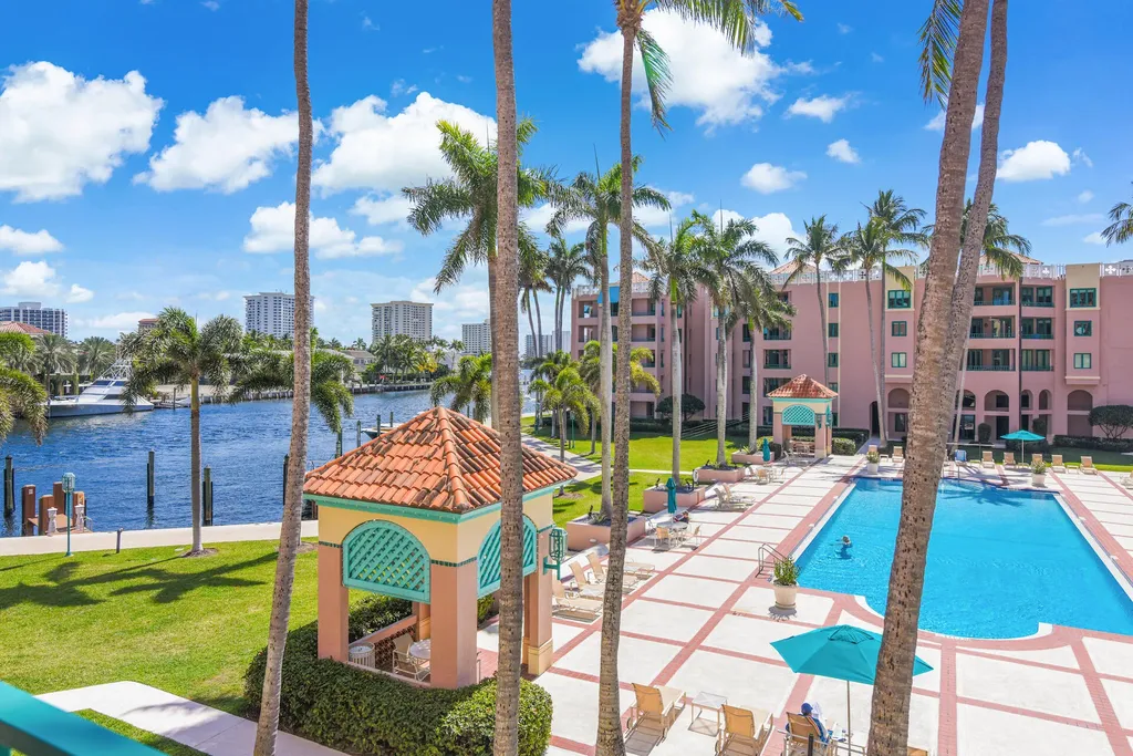 100 SE 5th Avenue Boca Raton FL 33432