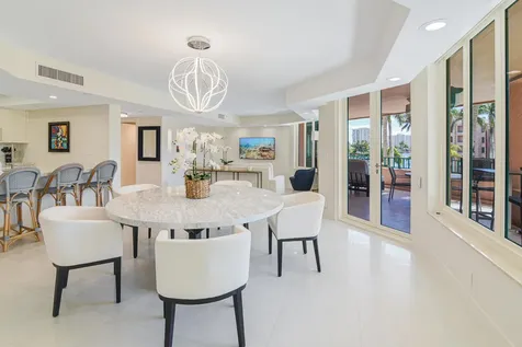 100 SE 5th Avenue Boca Raton FL 33432