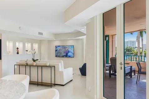 100 SE 5th Avenue Boca Raton FL 33432