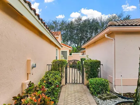 5178 Pelican Cove Drive Boynton Beach FL 33437