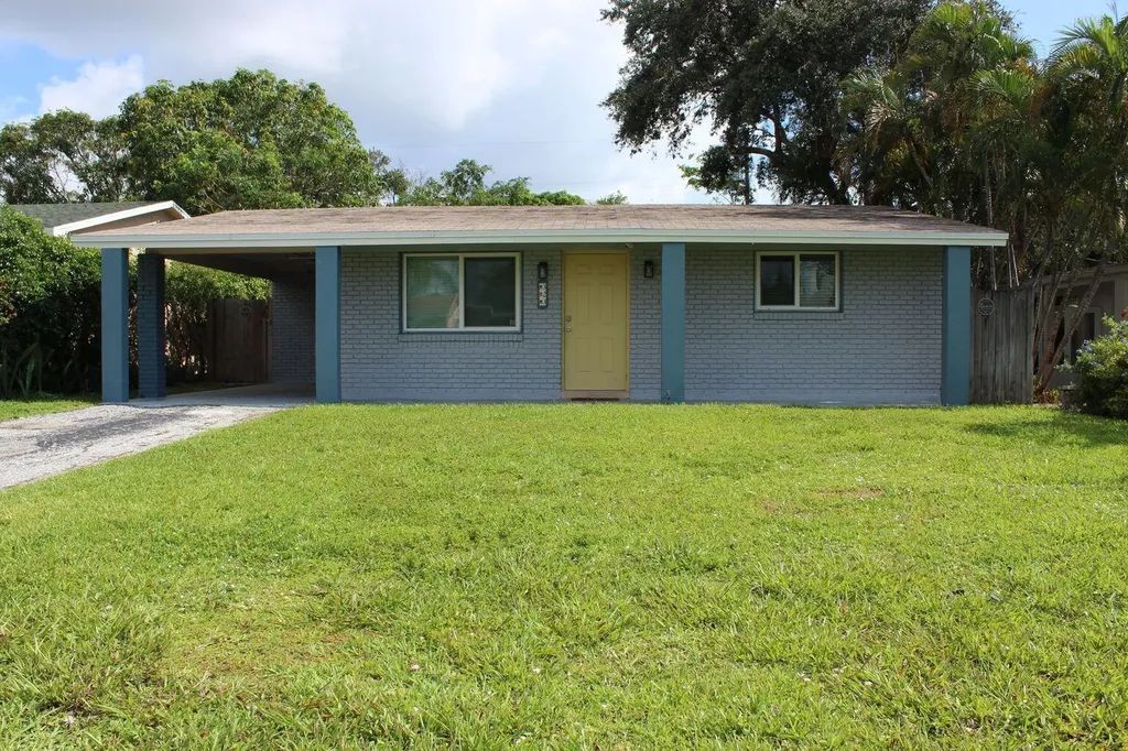 323 W Palm Street Lantana FL 33462