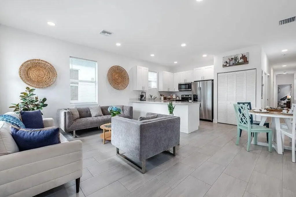 3177 Hiawatha Avenue West Palm Beach FL 33409