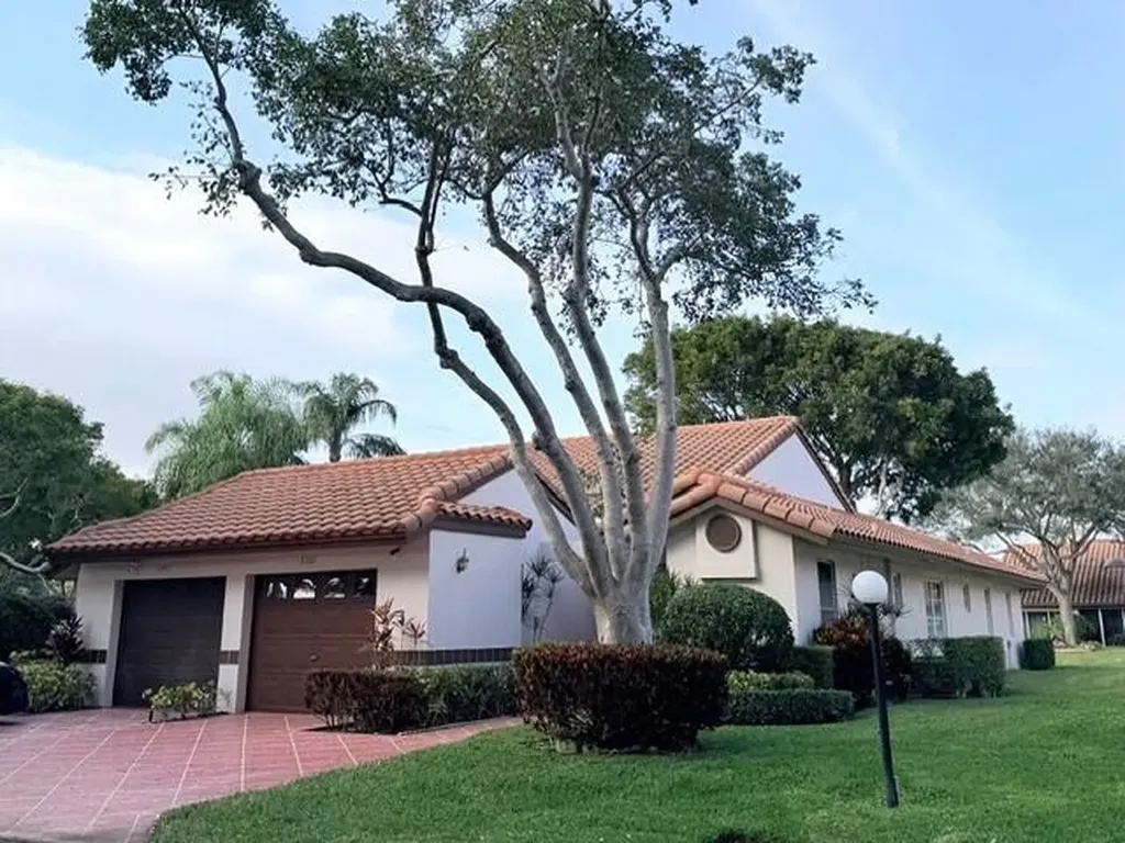6387 Pointe Pleasant Circle Delray Beach FL 33484