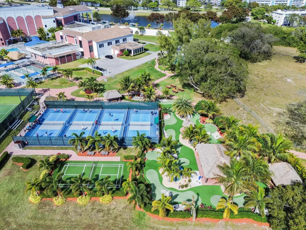 25 Prescott B Deerfield Beach FL 33442