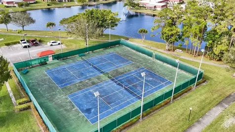 282 Cape Cod Circle Lake Worth FL 33467