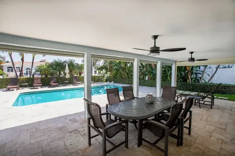 2631 NE 48 Th Street Lighthouse Point FL 33064