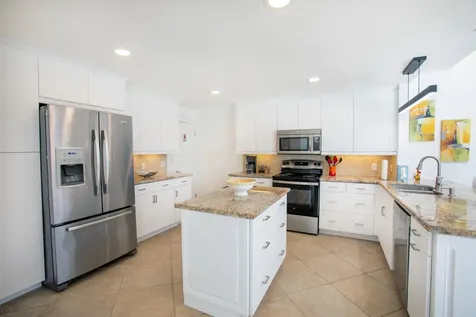 2631 NE 48 Th Street Lighthouse Point FL 33064
