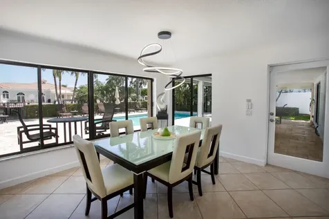 2631 NE 48 Th Street Lighthouse Point FL 33064
