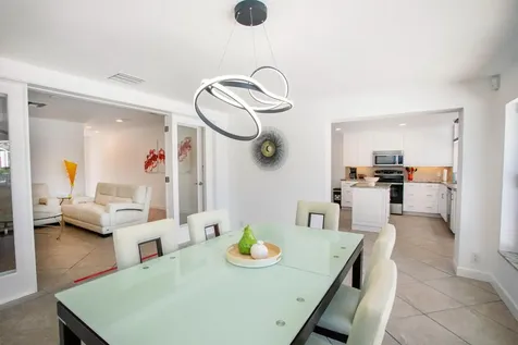 2631 NE 48 Th Street Lighthouse Point FL 33064