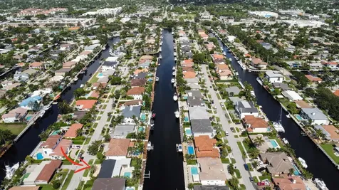 2631 NE 48 Th Street Lighthouse Point FL 33064