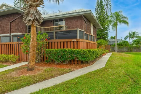 3204 Se Guenevere Lane Port Saint Lucie FL 34952