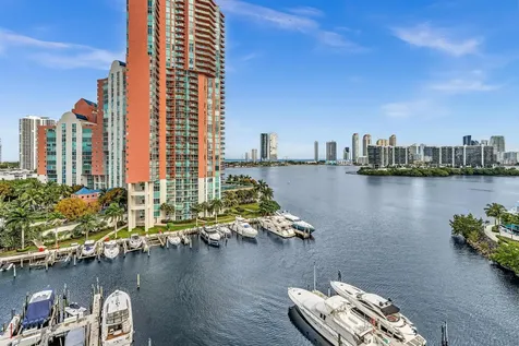 3330 Ne 190th Street Aventura FL 33180