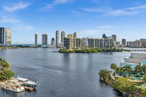 3330 Ne 190th Street Aventura FL 33180
