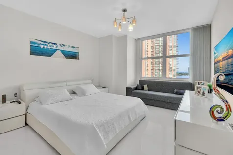 3330 Ne 190th Street Aventura FL 33180
